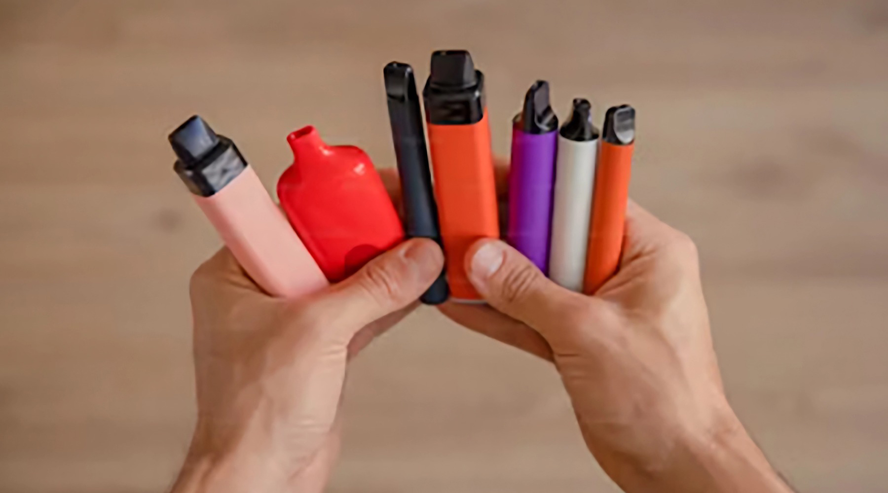 4 Keuntungan Tak Terkalahkan: Panduan Utama Anda untuk Pabrik Vape OEM Terkemuka
